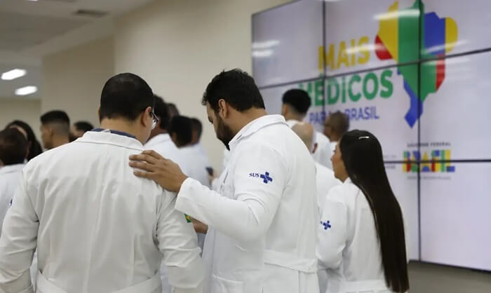 Estudante de baixa renda de curso de medicina terá ajuda do governo federal