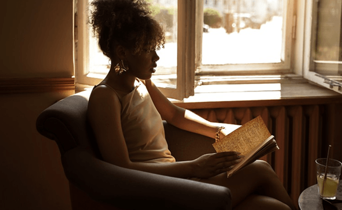 Mulheres pretas, pardas e da classe C lideram compra de livros no Brasil