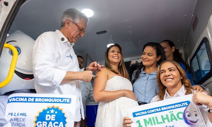 Brasil vacina mais de 1 milhão de gestantes contra VSR em bebês