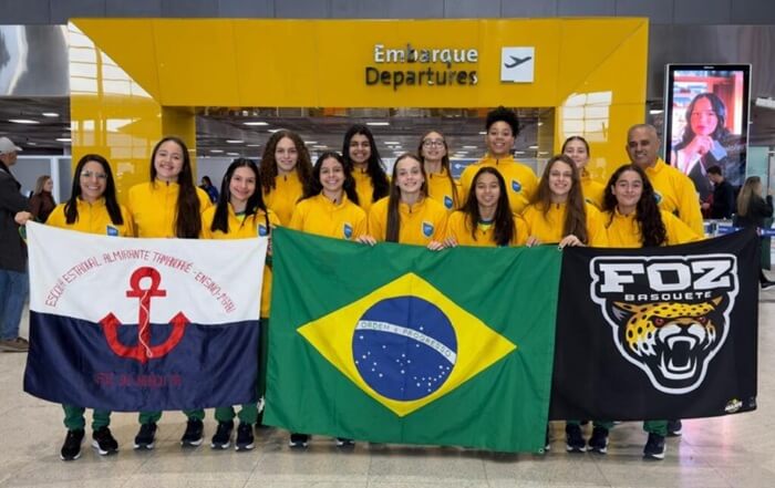 Basquete feminino iguaçuense disputa mundial escolar na Sérvia e chega em 14º