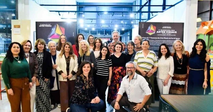 Domingo (5), último dia para visitar mostra que reúne obras de artistas de Foz