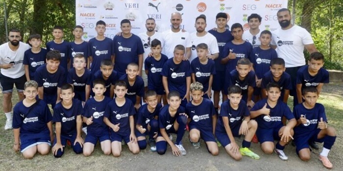 Guardiola acolhe 28 crianças de Gaza em projeto de futebol